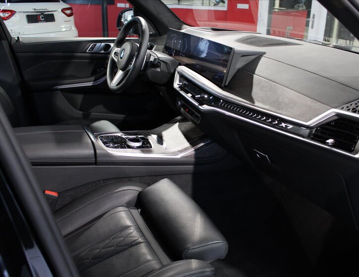 BMW X7 SUV 3,0 l 250 kw