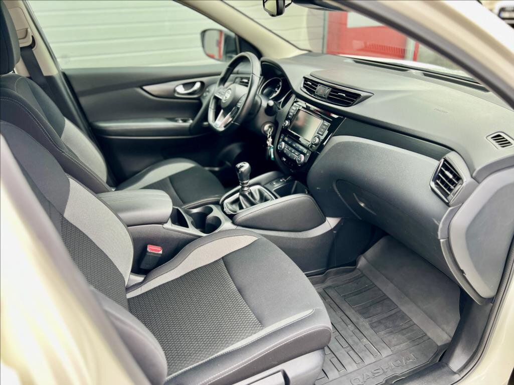 Nissan Qashqai SUV / Terénní 1,5 l 85 kw