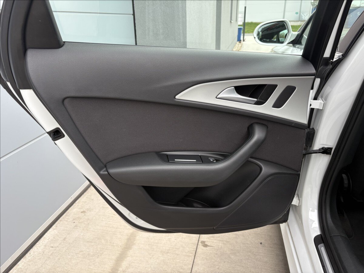 Audi A6 Sedan / Limuzína 3,0 l 160 kw