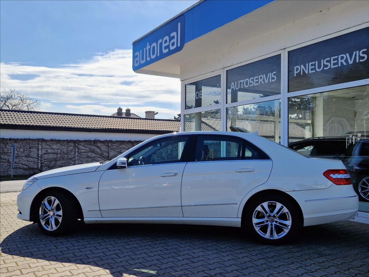 Mercedes-Benz Třídy E Sedan / Limuzína 3,0 l 195 kw
