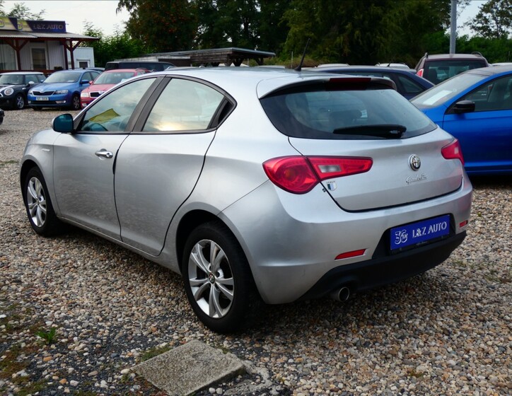 Alfa Romeo Giulietta 6