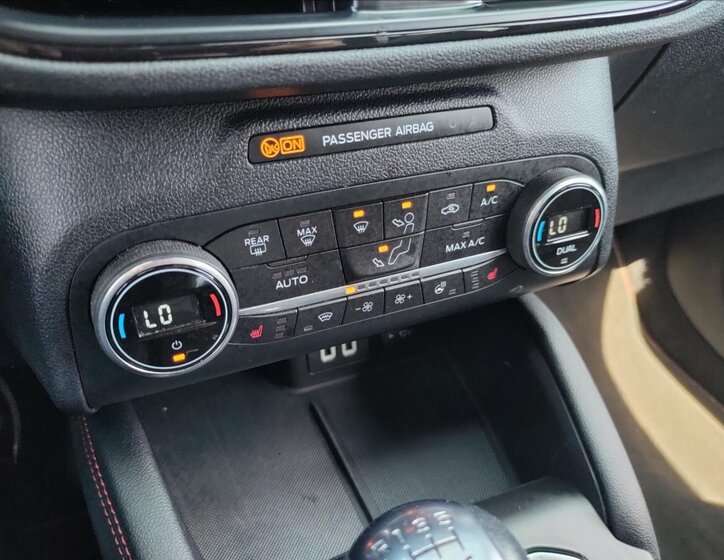 Ford Kuga SUV / Terénní 1,5 l 110 kw