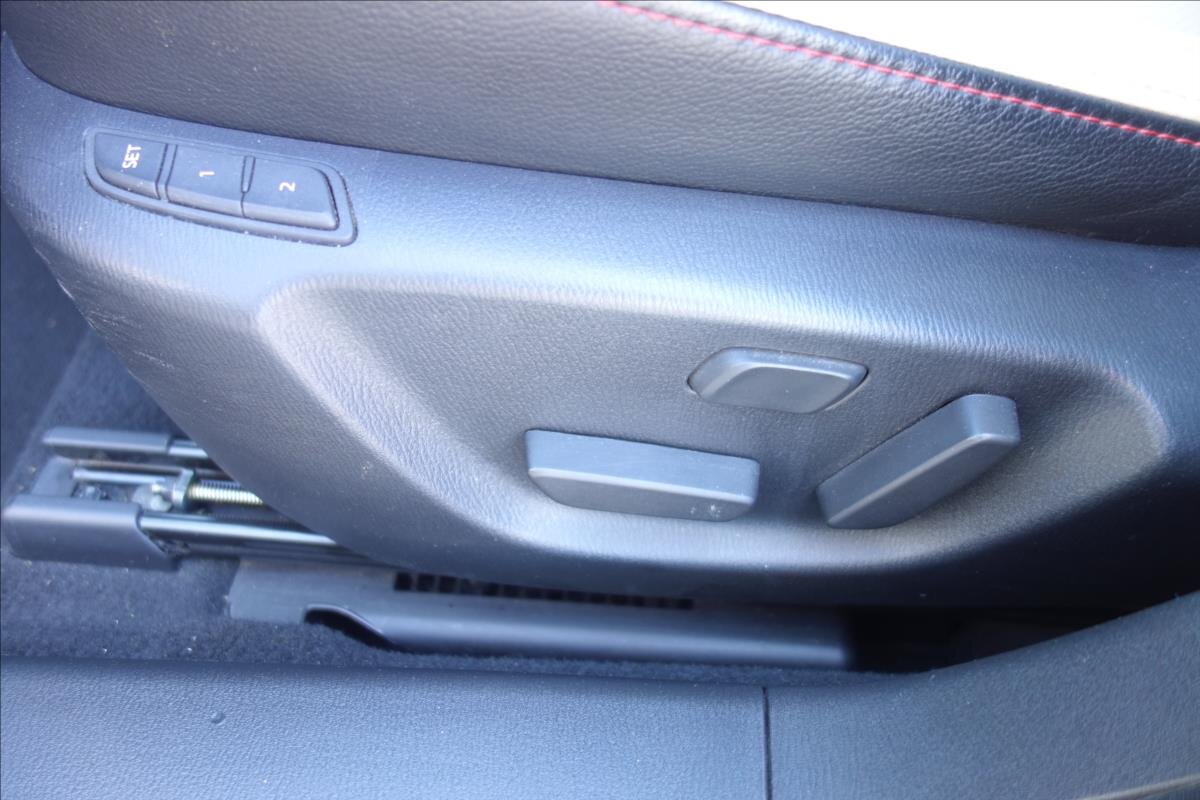 Mazda 6 Sedan 2,5 l 141 kw