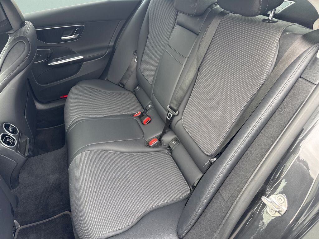 Mercedes-Benz Třídy C Sedan / Limuzína 2,0 l 147 kw