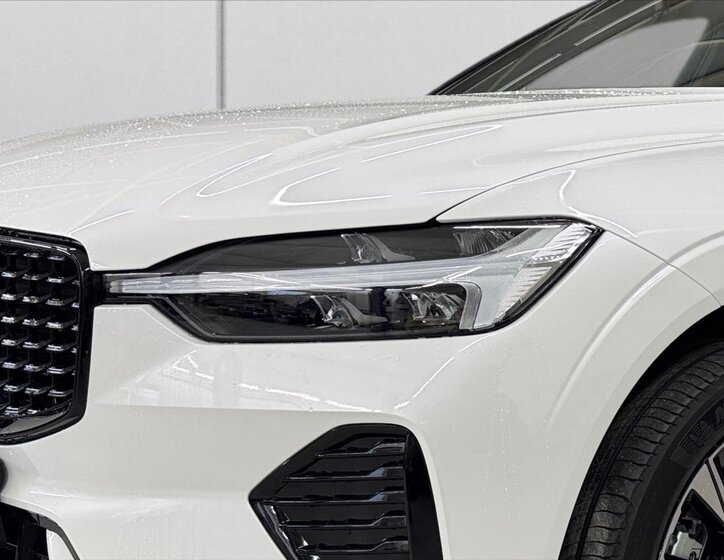 Volvo XC60 SUV / Terénní 2,0 l 184 kw
