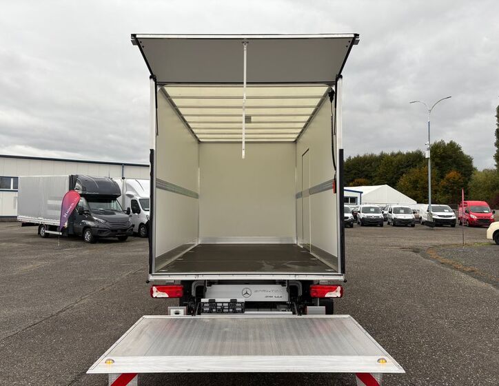 Mercedes-Benz Sprinter 2