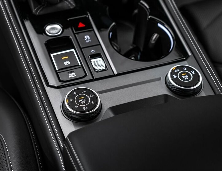 Volkswagen Touareg SUV 3,0 l 170 kw