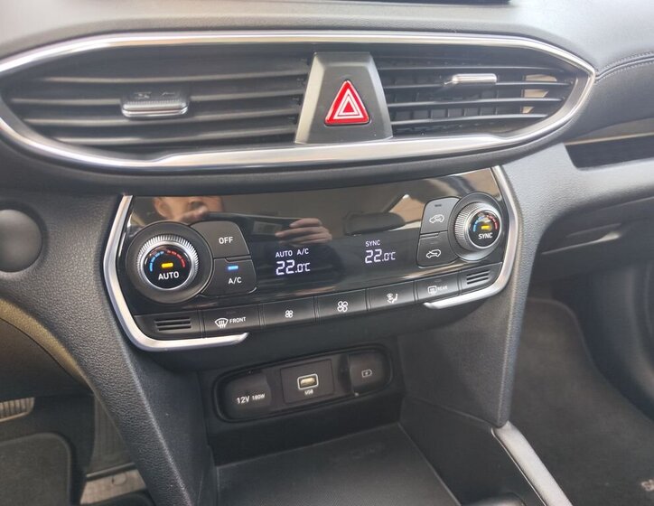 Hyundai Santa Fe SUV / Terénní 2,2 l 142 kw