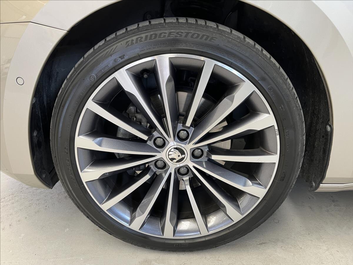 Škoda Superb Kombi 2,0 l 147 kw