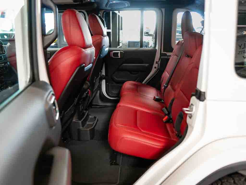 Jeep Wrangler Ostatní 6,4 l 350 kw