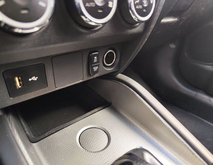 Mitsubishi ASX SUV / Terénní 1,6 l 86 kw