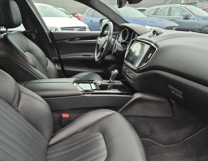 Maserati Ghibli Sedan 3,0 l 316 kw