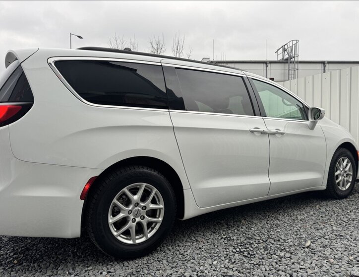 Chrysler Pacifica 18