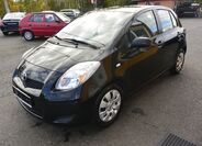 Toyota Yaris 1