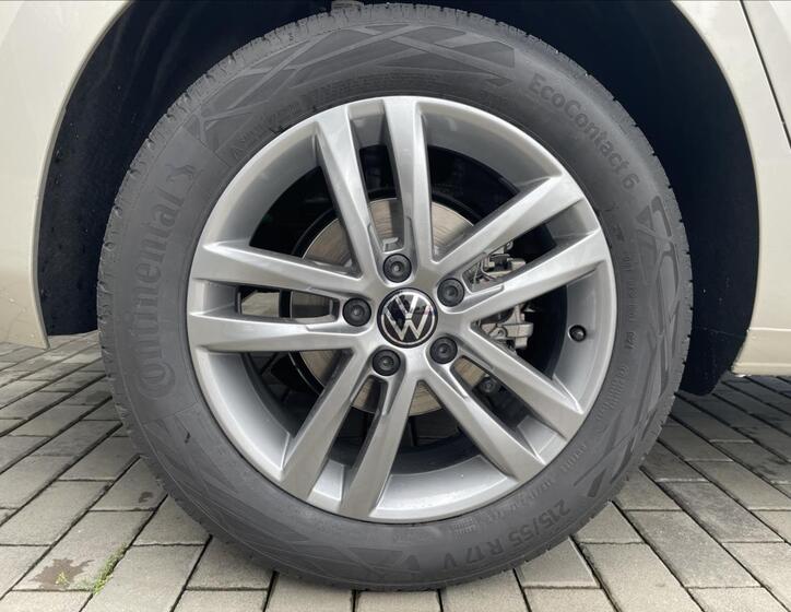 Volkswagen Touran 9