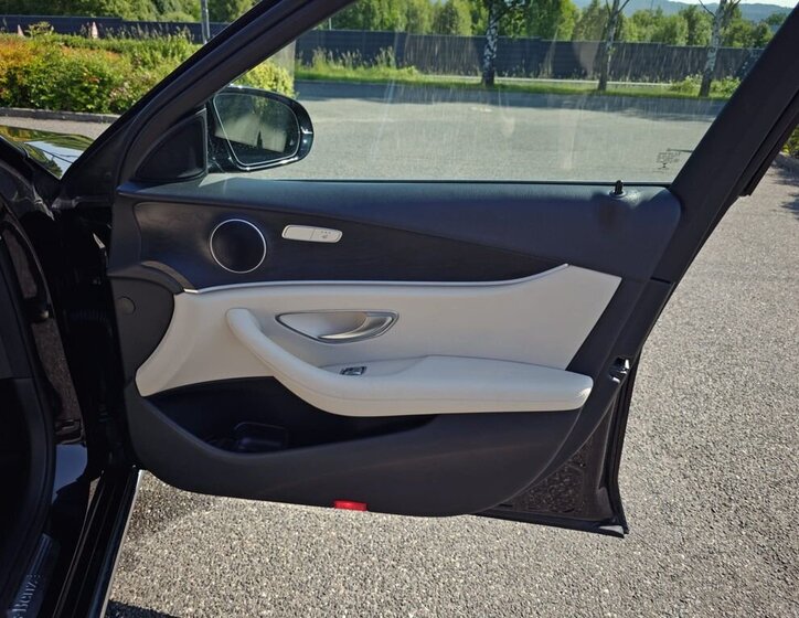 Mercedes-Benz Třídy E 15