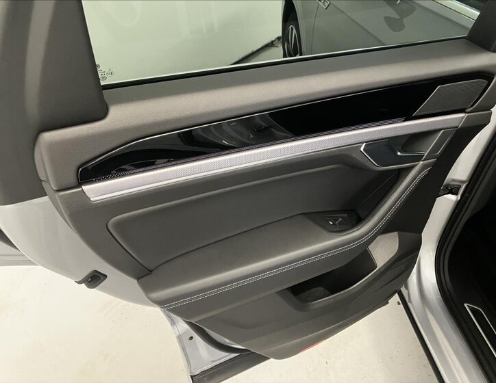 Volkswagen Touareg 25