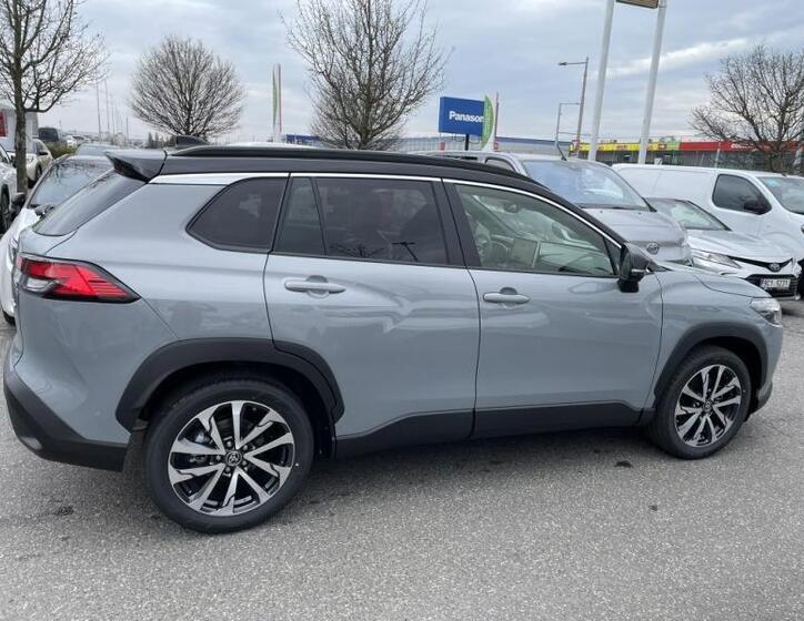 Toyota Corolla Cross 5