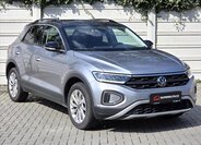 Volkswagen T-Roc SUV / Terénní 1,5 l 110 kw