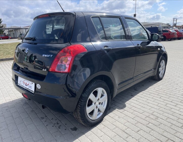 Suzuki Swift Hatchback 1,3 l 67 kw