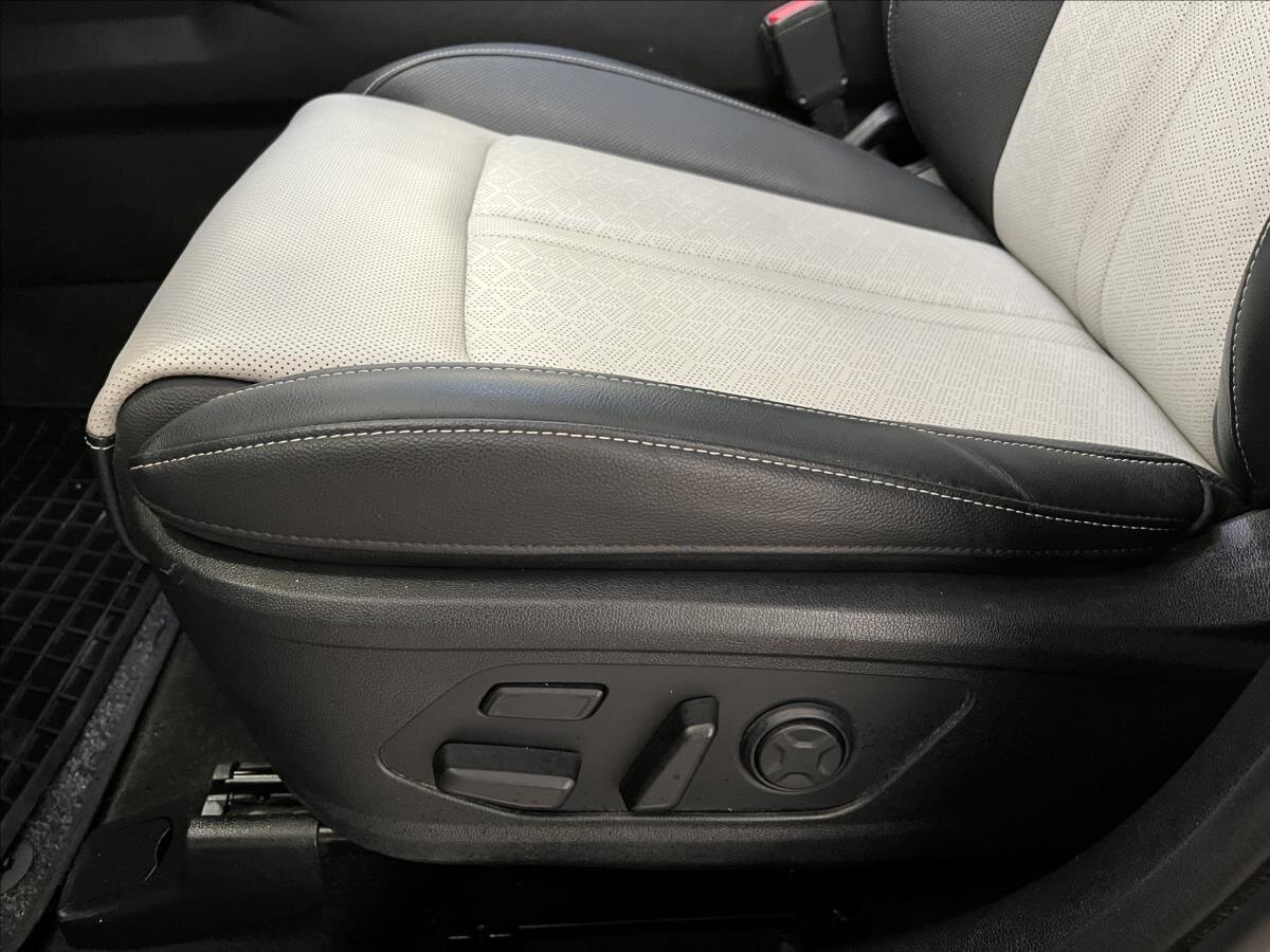 KIA Sorento SUV / Terénní 2,2 l 148 kw