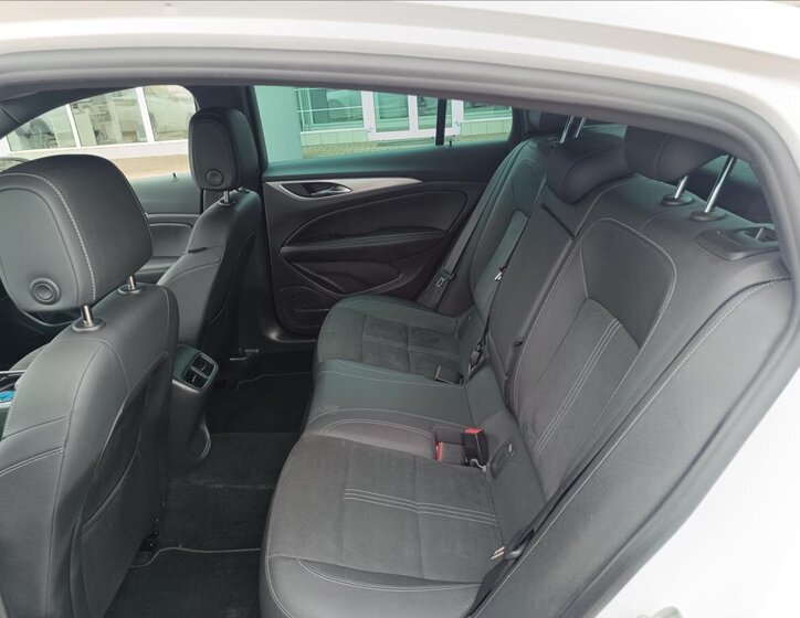 Opel Insignia Liftback 2,0 l 169 kw