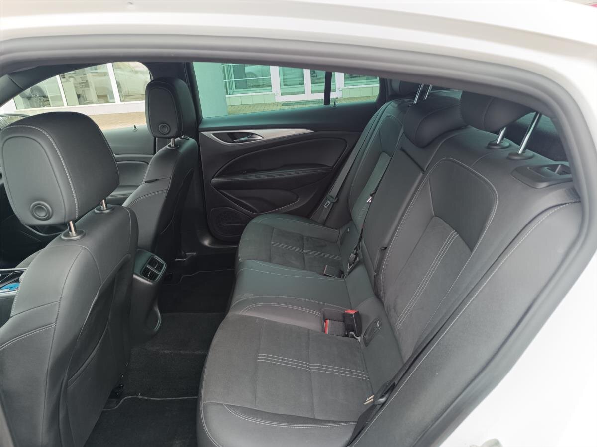 Opel Insignia Liftback 2,0 l 169 kw