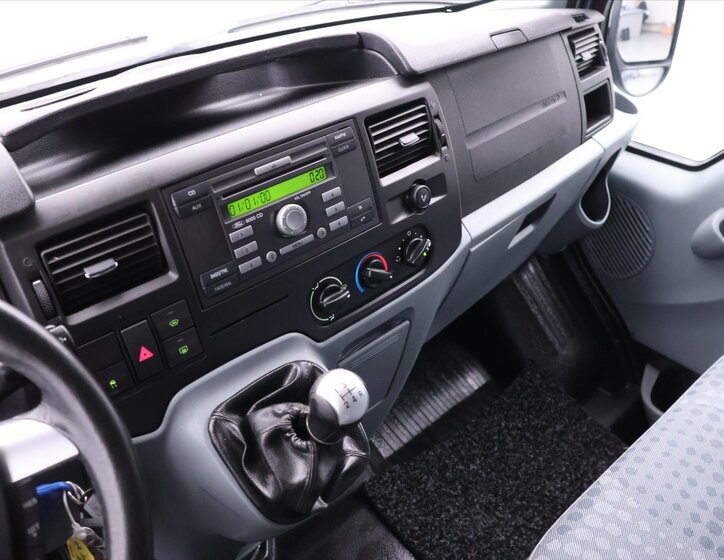 Ford Transit Kombi 2,2 l 63 kw