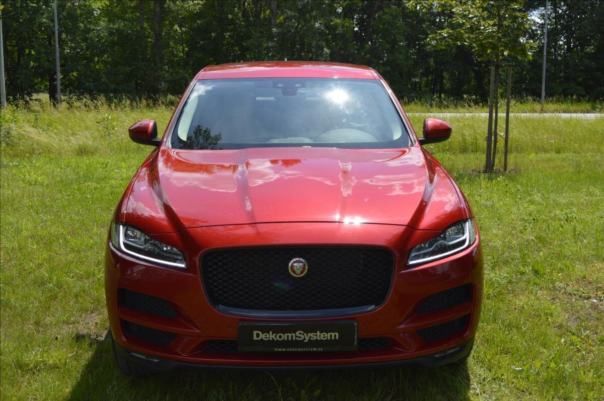 Jaguar F-Pace SUV 2,0 l 177 kw