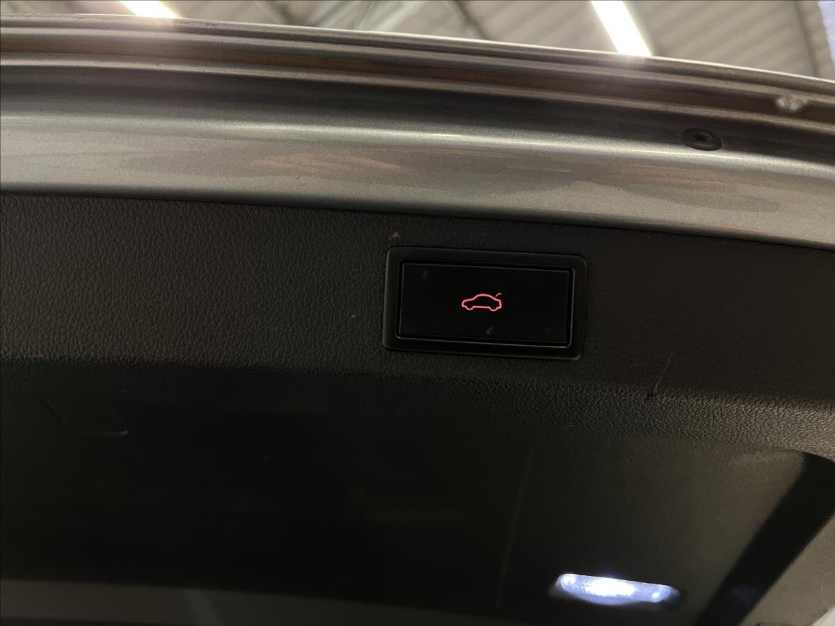 Škoda Superb Kombi 2,0 l 140 kw