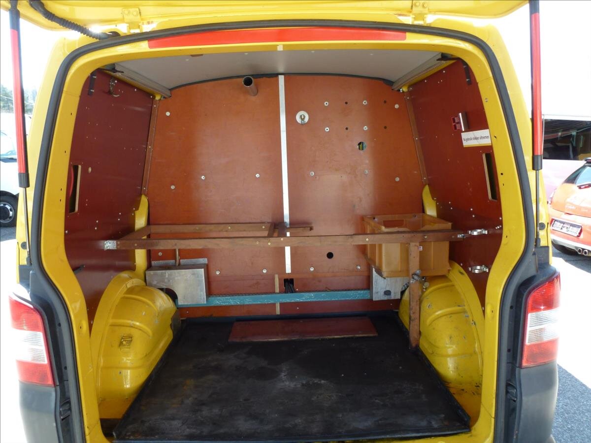 Volkswagen Transporter Skříň 2,0 l 84 kw