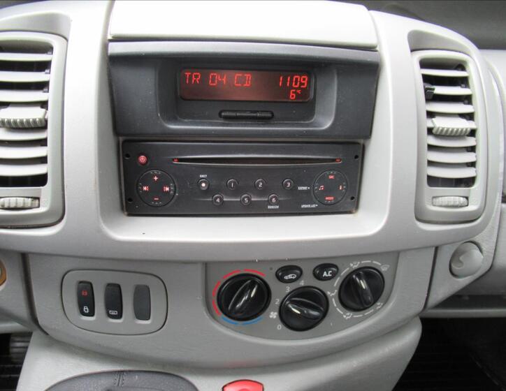 Renault Trafic 13
