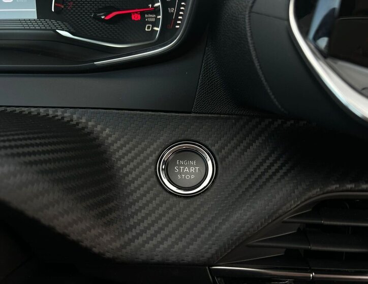 Peugeot 2008 SUV 1,2 l 74 kw