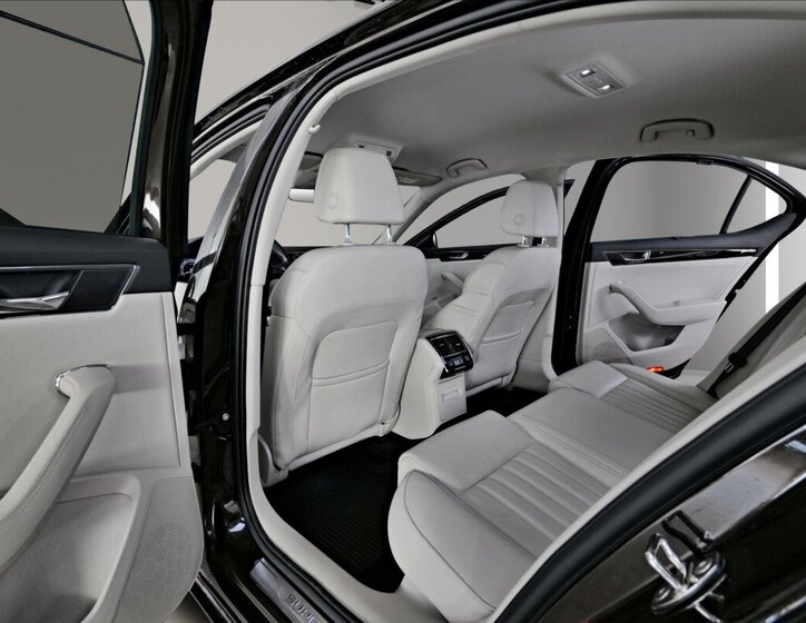 Škoda Superb Sedan / Limuzína 2,0 l 200 kw