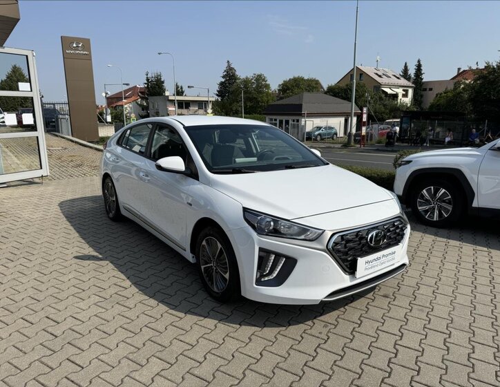 Hyundai IONIQ 7