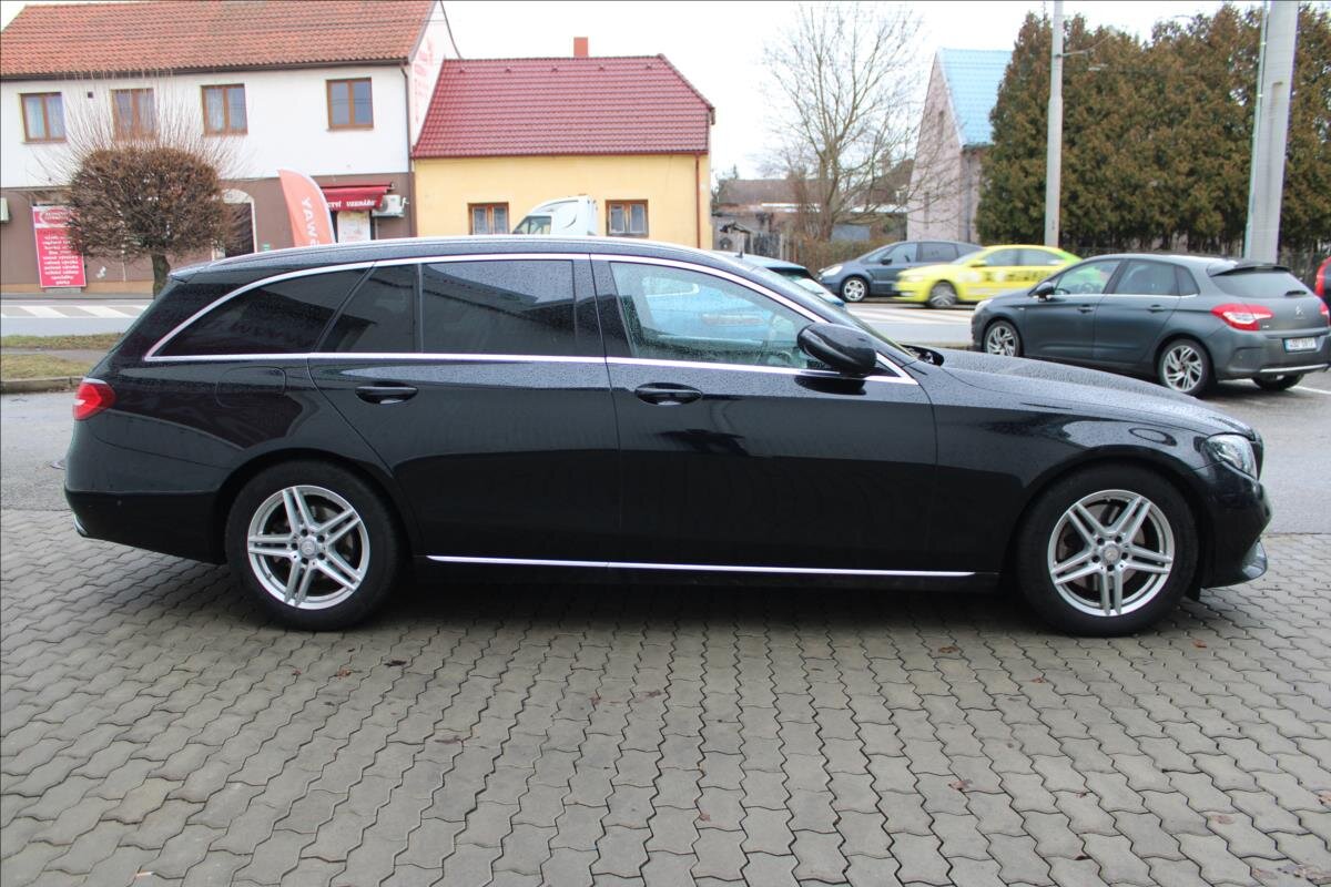 Mercedes-Benz Třídy E Kombi 2,0 l 143 kw