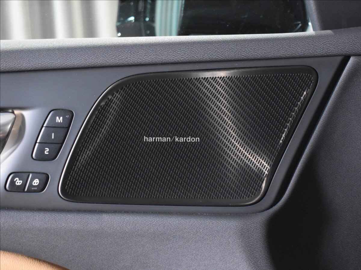 Volvo V60 Kombi 2,0 l 145 kw