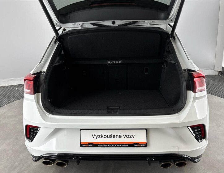 Volkswagen T-Roc SUV / Terénní 2,0 l 221 kw