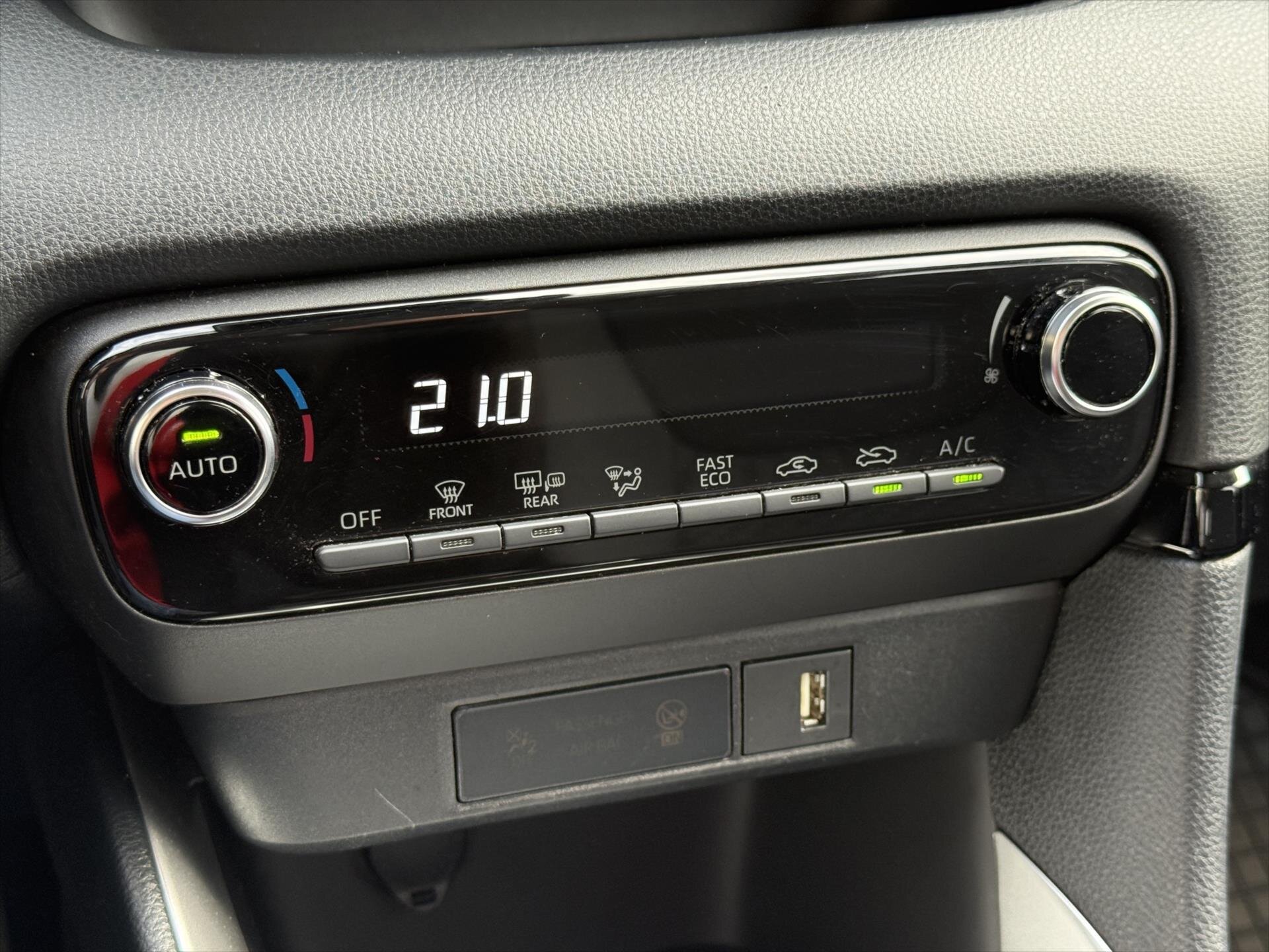 Toyota Yaris Hatchback 1,5 l 68 kw