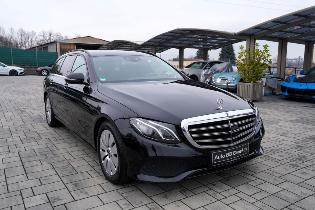 Mercedes-Benz Třídy E Kombi 2,0 l 143 kw