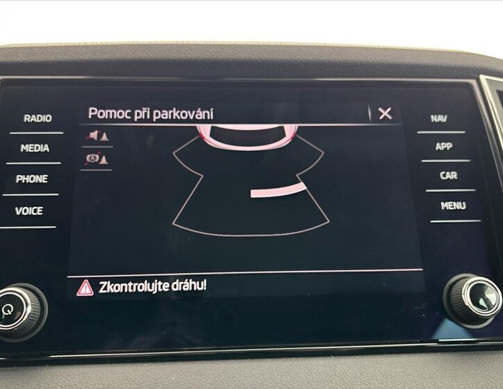 Škoda Karoq SUV / Terénní 2,0 l 85 kw