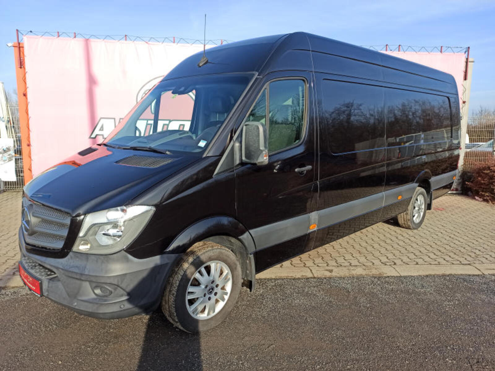 Mercedes-Benz Sprinter 1