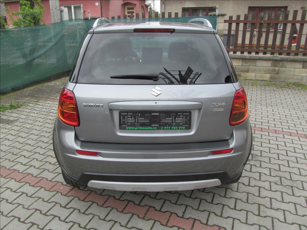 Suzuki SX4 Hatchback 1,6 l 88 kw