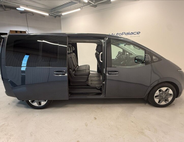 Hyundai Staria MPV 2,2 l 130 kw