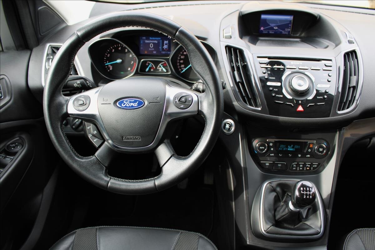 Ford Kuga SUV 1,5 l 110 kw