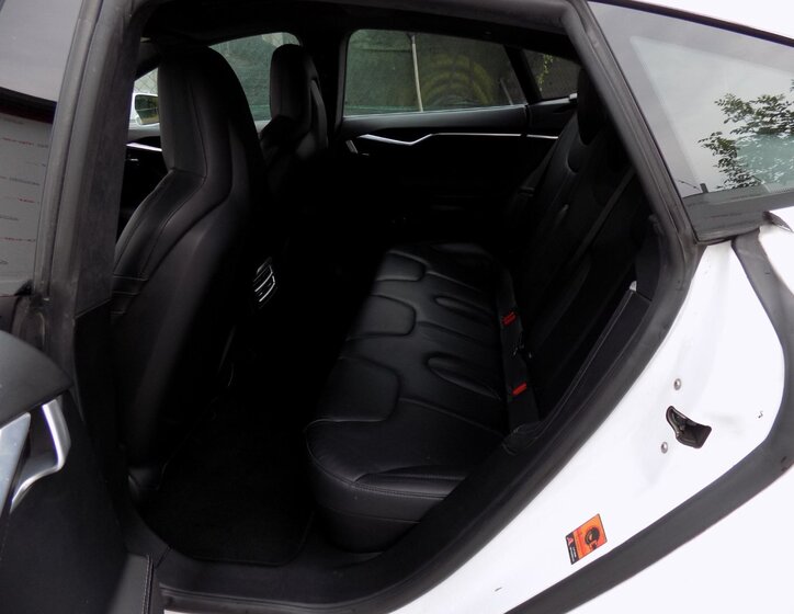 Tesla Model S Sedan / Limuzína 1,0 576 kw