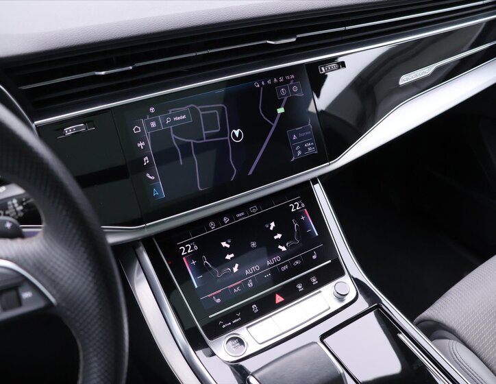 Audi Q8 SUV / Terénní 3,0 l 250 kw