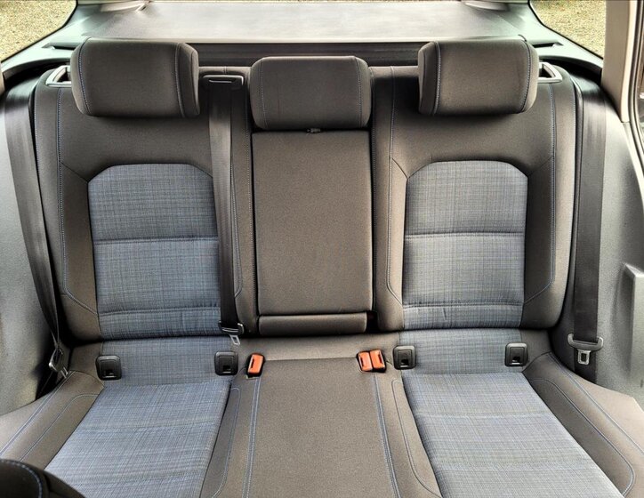 Volkswagen Passat Kombi 1,4 l 160 kw