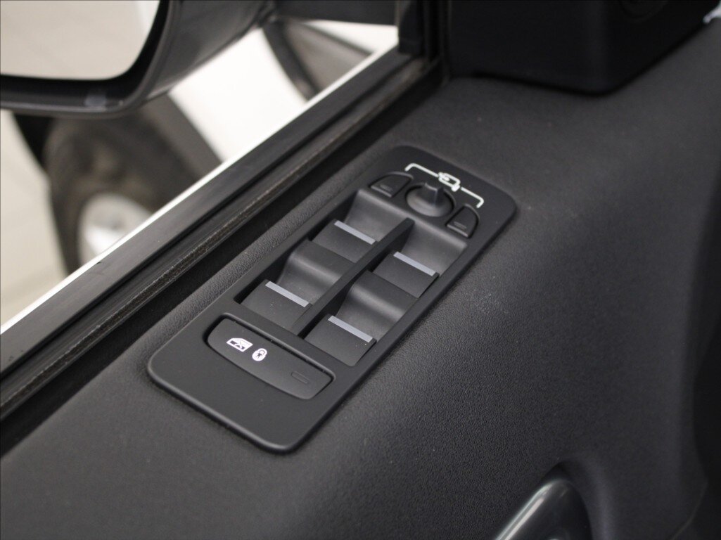 Land Rover Discovery Sport SUV 2,0 l 110 kw