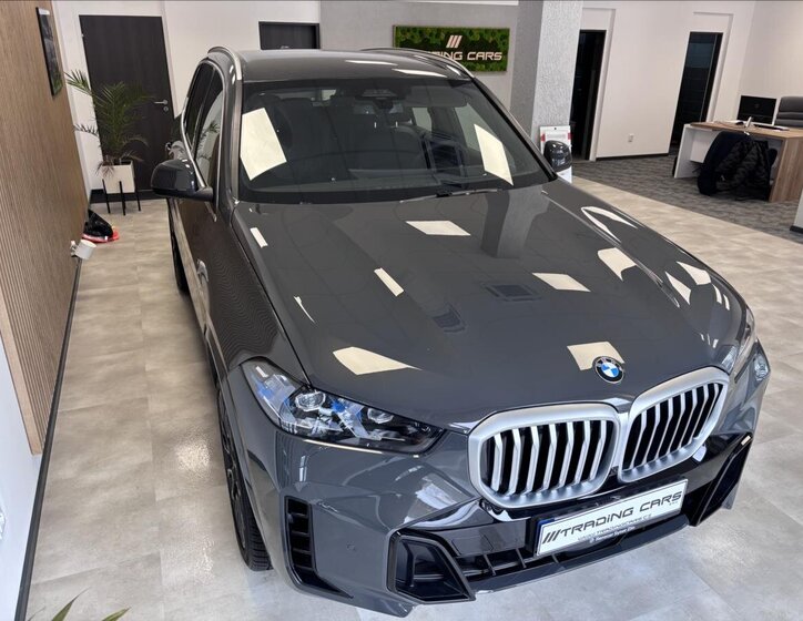 BMW X5 Kombi 3,0 l 210 kw